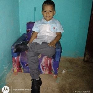 Meet your Posher, Tokesito santiago